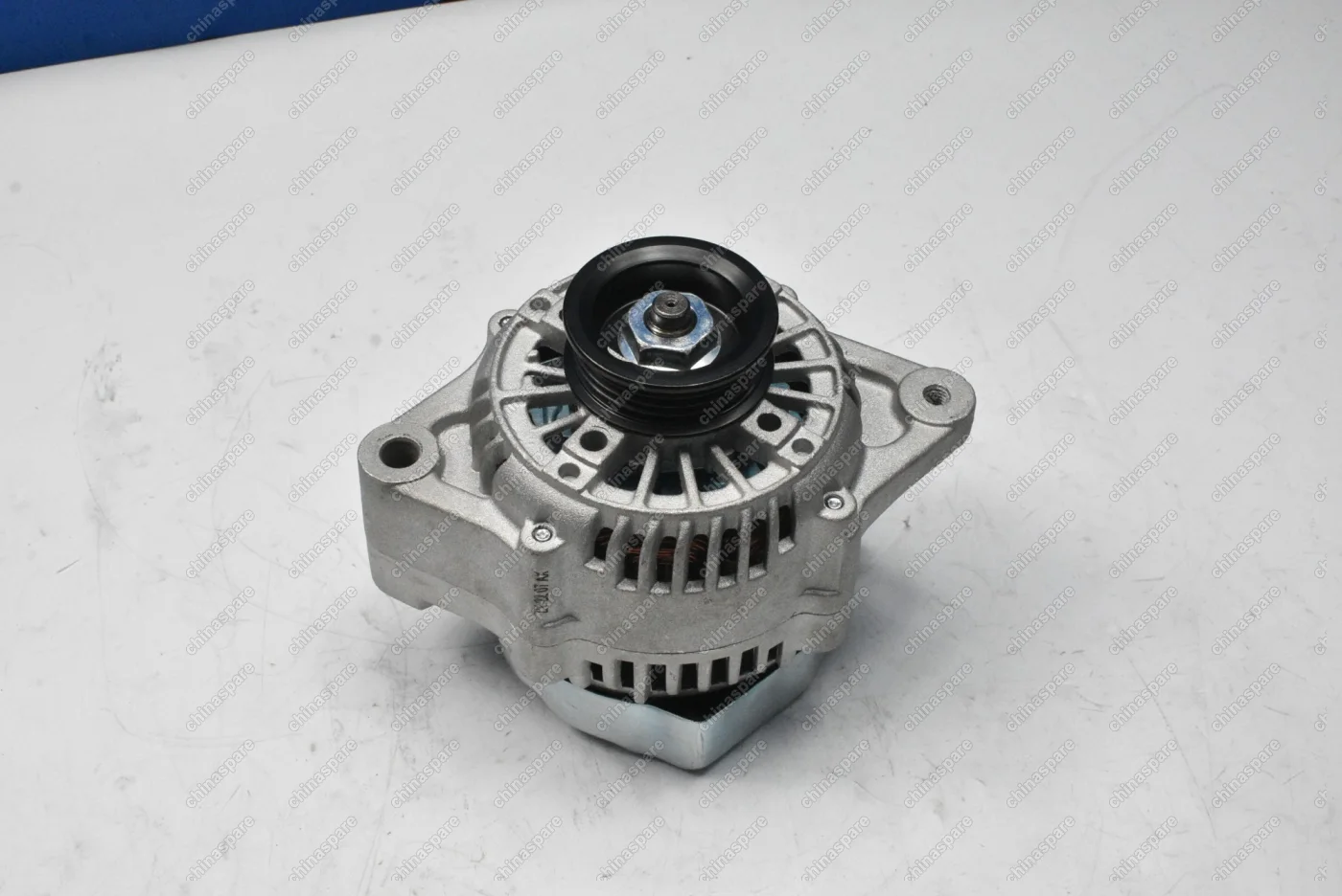 Генератор 70A Suzuki 1,3 M13A Jimny FJ 1998- (уценка)