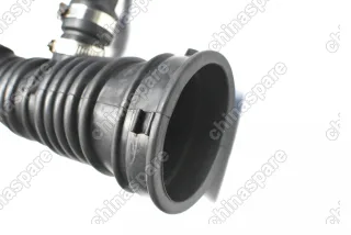 Патрубок воздушный Ford Focus 2