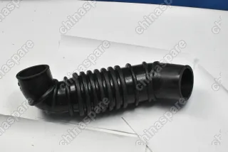 Патрубок воздушный Mitsubishi Pajero 91- V44 4D56