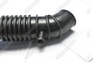 Патрубок воздушный Mitsubishi Pajero 91- V44 4D56