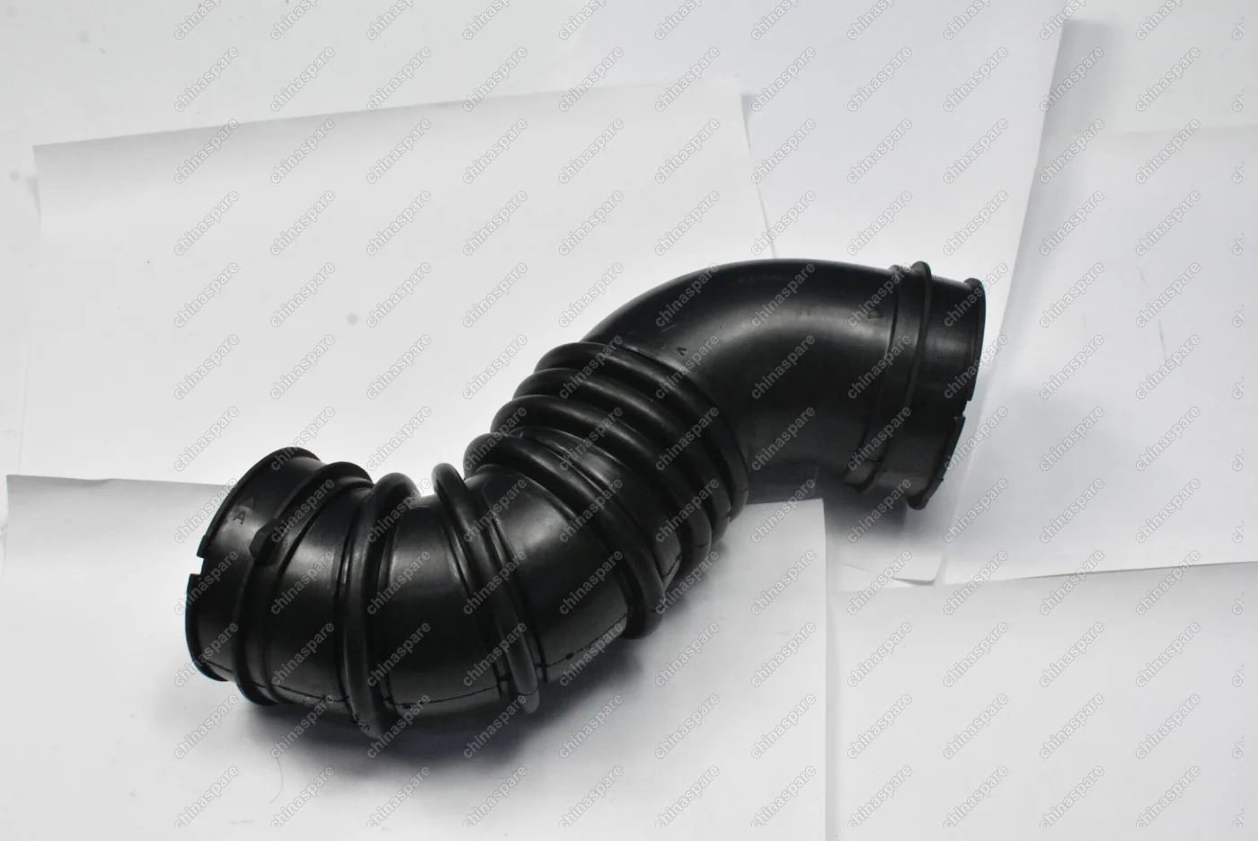 Патрубок воздушный Toyota Corolla Axio ZZE122, Caldina ZZT241, Allion ZZE24 1ZZFE