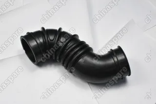 Патрубок воздушный Toyota Corolla Axio ZZE122, Caldina ZZT241, Allion ZZE24 1ZZFE