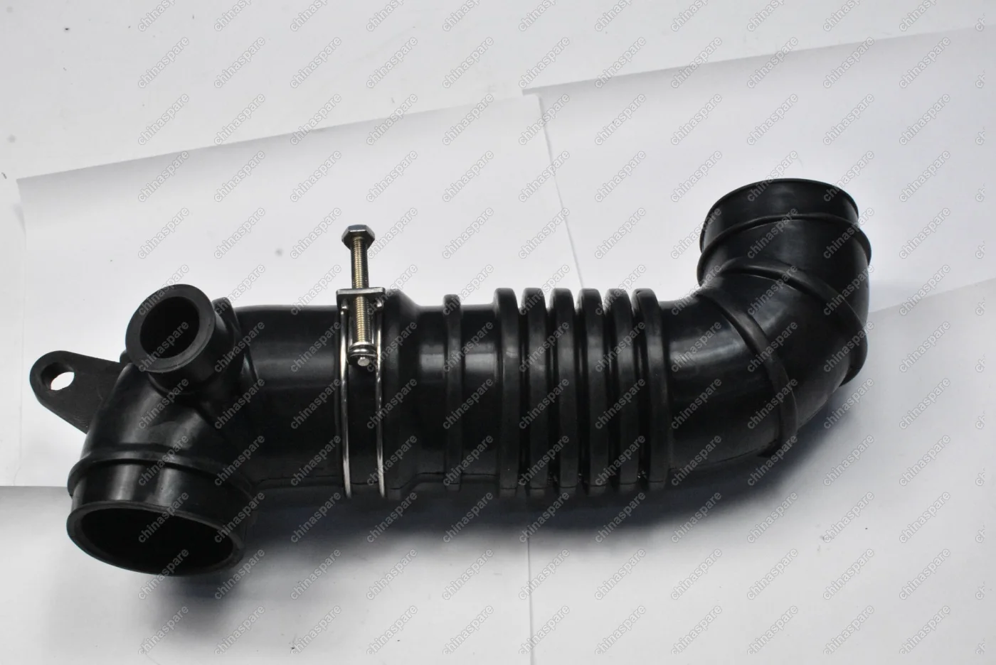 Патрубок воздушный Mitsubishi L200 KB4T 4D56