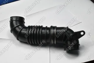 Патрубок воздушный Mitsubishi L200 KB4T 4D56