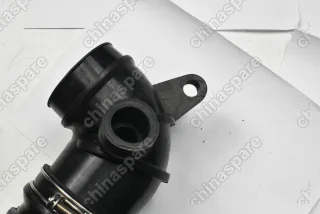 Патрубок воздушный Mitsubishi L200 KB4T 4D56