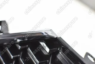 Решетка радиатора (под камеру) Haval F7 (уценка)