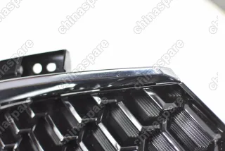 Решетка радиатора (под камеру) Haval F7 (уценка)