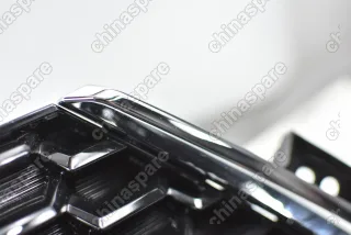 Решетка радиатора (под камеру) Haval F7 (уценка)