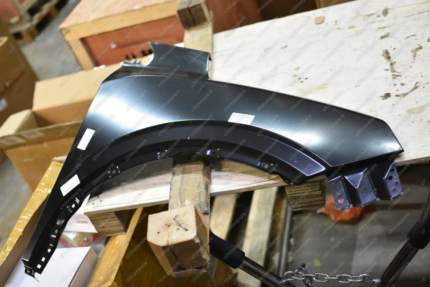 Крыло переднее правое Geely Coolray (уценка)