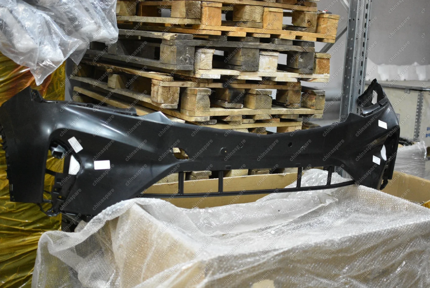 Бампер передний (верхняя часть) Geely Coolray (уценка)