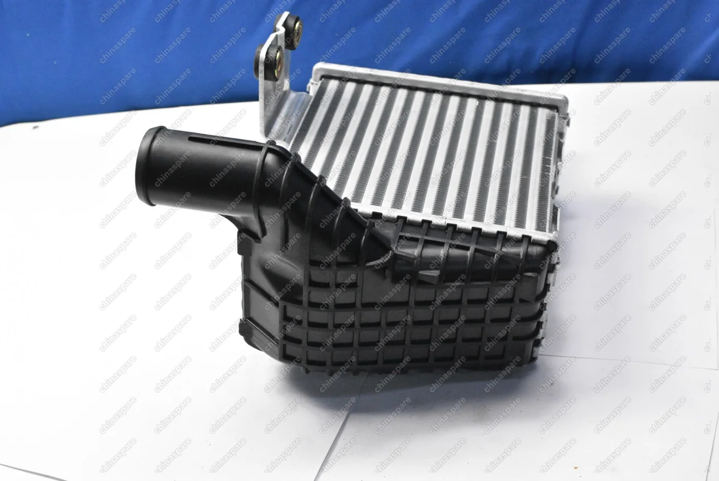 Радиатор интеркулера Hyundai Tucson 04-09/ Kia Sportage 04-09