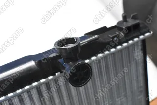 Радиатор SAT Toyota Camry / Solara 2,0-2,4 01-06