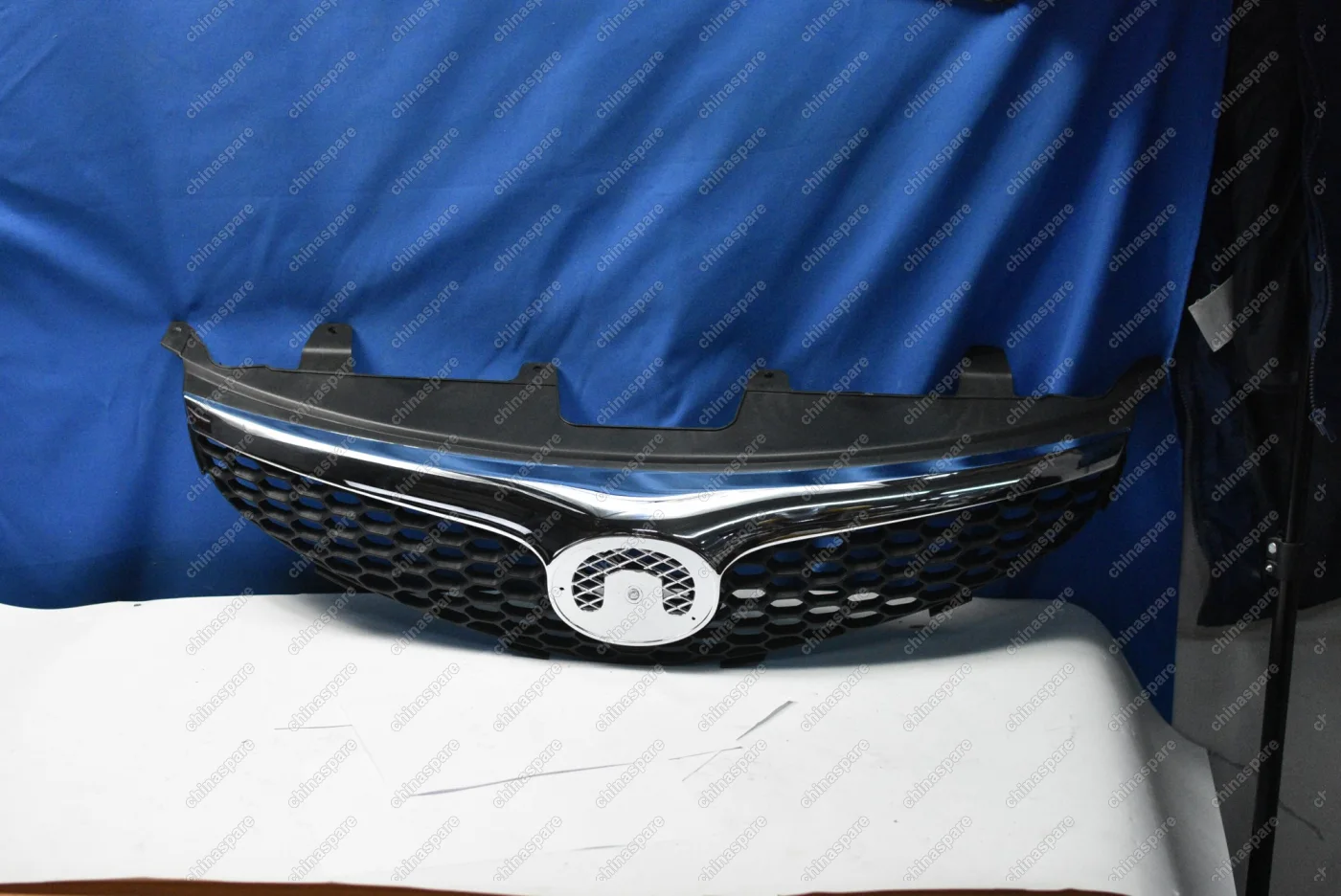 Облицовка радиатора Haval H5