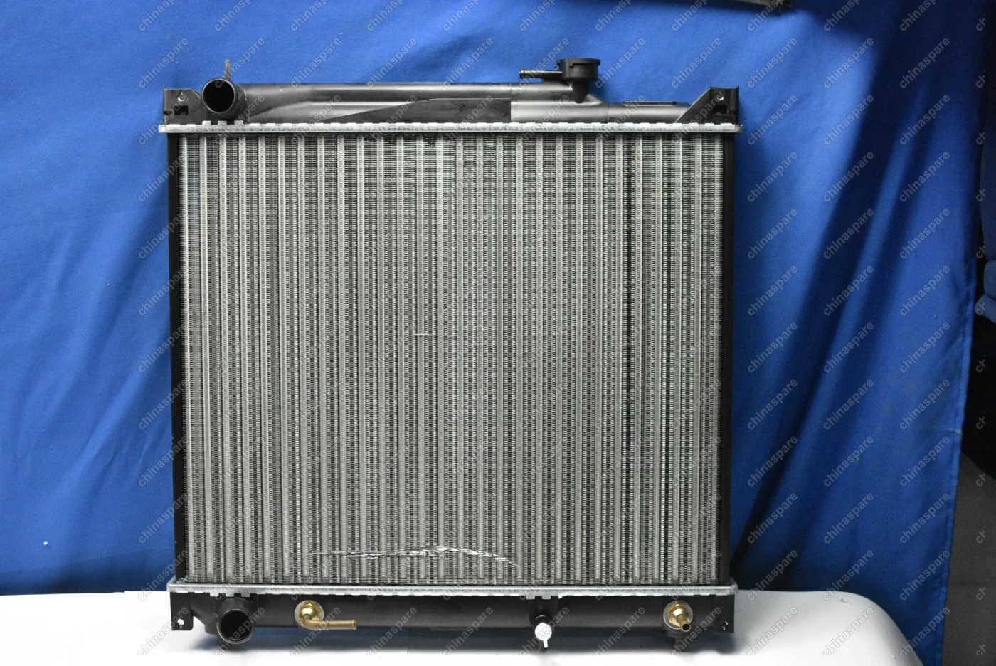 Радиатор охлаждения SAT Suzuki Grand Vitara, Escudo J20A/H20A/H25A 94-04