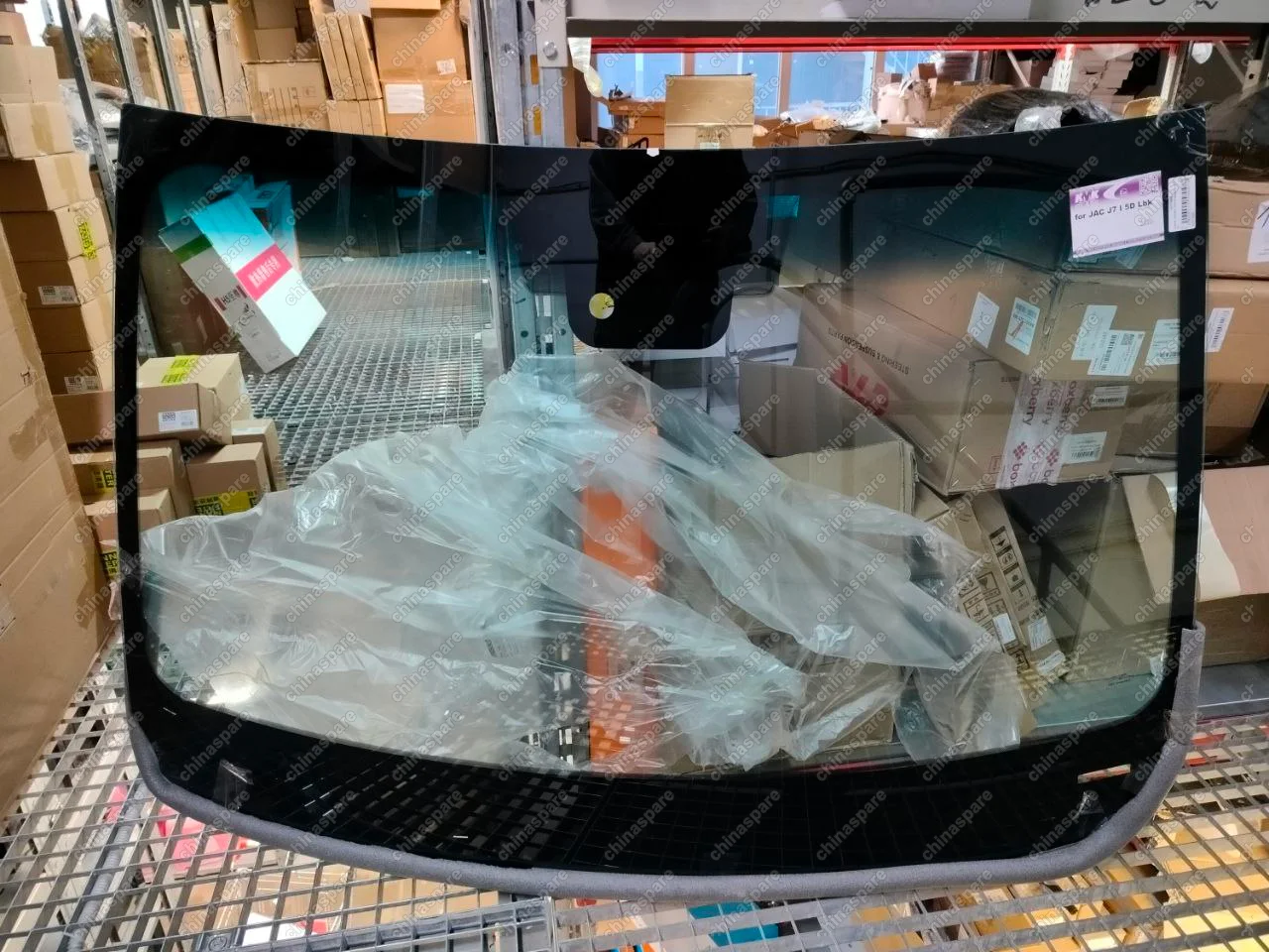 Стекло лобовое (Датчик дождя) JAC J7 20-