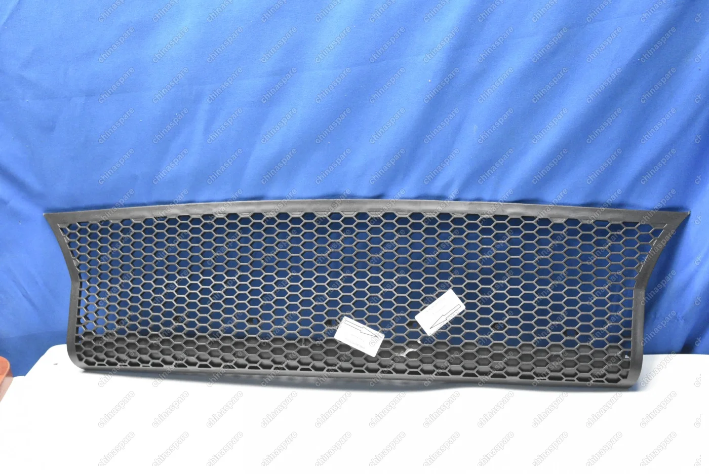Решетка бампера нижняя передняя Chery (уценка)