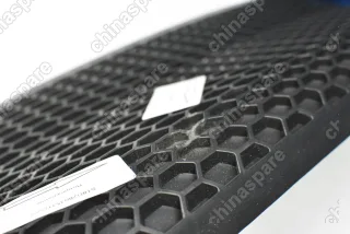 Решетка бампера нижняя передняя Chery (уценка)