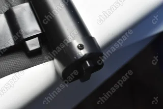 Шторка багажника Mitsubishi Pajero IV 2006-2019 (уценка)