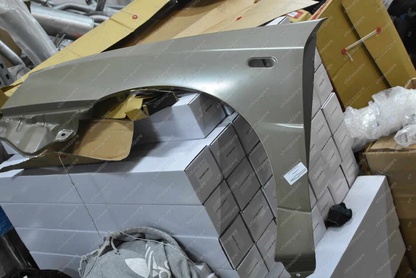 Крыло переднее левое SIMYI Chery Amulet (уценка)