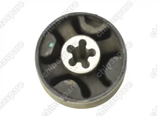 Сайлентблок задней балки YNK Skoda Octavia 13- / Volkswagen Golf 12- LH=RH