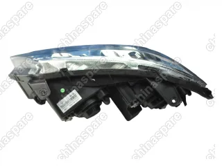 Фара головного света правая Geely Emgrand