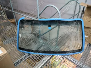 Стекло лобовое Mitsubishi Pajero III (зеленоголубая полоса, обогрев щеток)