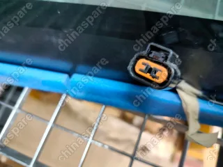 Стекло лобовое Mitsubishi Pajero III (зеленоголубая полоса, обогрев щеток)