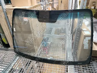 Стекло лобовое KIA Carens II 06-12