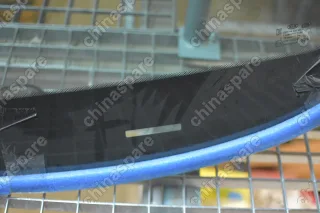 Стекло лобовое (обогрев щеток, датчик дождя) Kia Sorento II 09-12 (уценка)