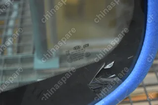 Стекло лобовое (обогрев щеток, датчик дождя) Kia Sorento II 09-12 (уценка)