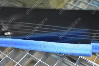 Стекло лобовое (обогрев щеток, датчик дождя) Kia Sorento II 09-12 (уценка)