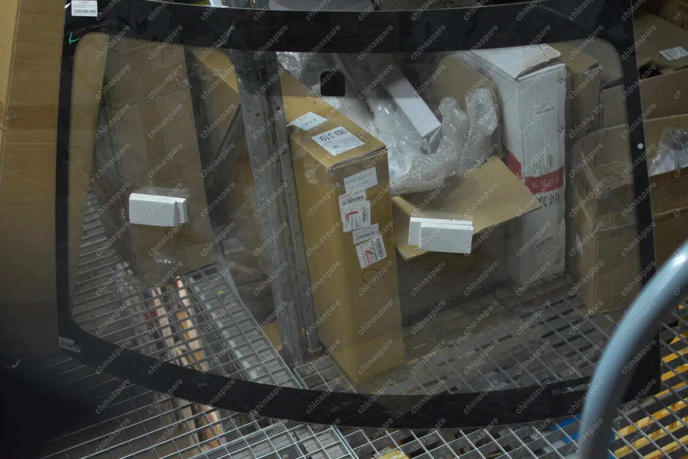 Стекло лобовое Lifan Cellia I 4D Sed бесцветное (без полосы) (уценка)