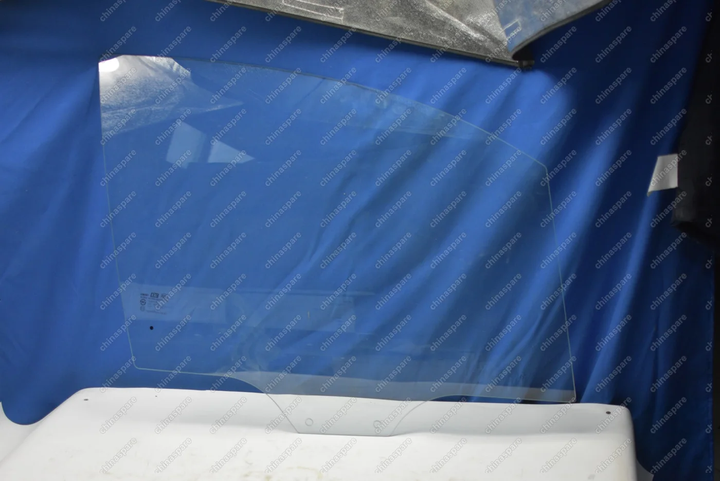 Стекло передней правой двери Chevrolet Spark M200