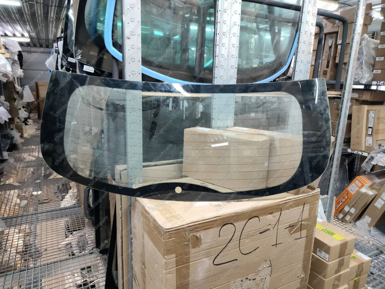 Стекло двери задней (с отверстием под стеклоочиститель) JAC S5