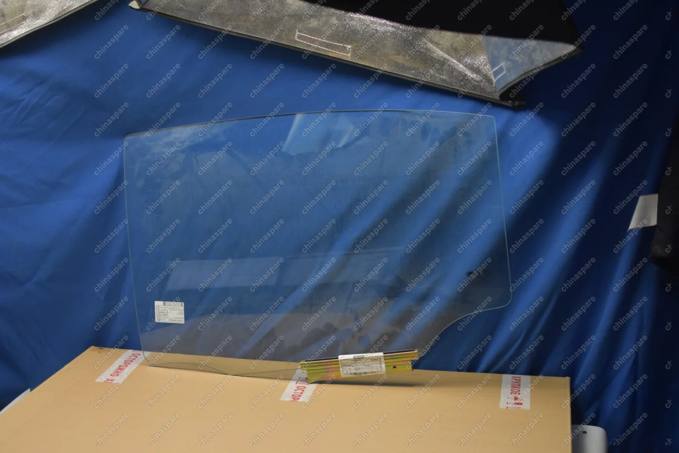 Стекло двери задней левой Lifan Cebrium