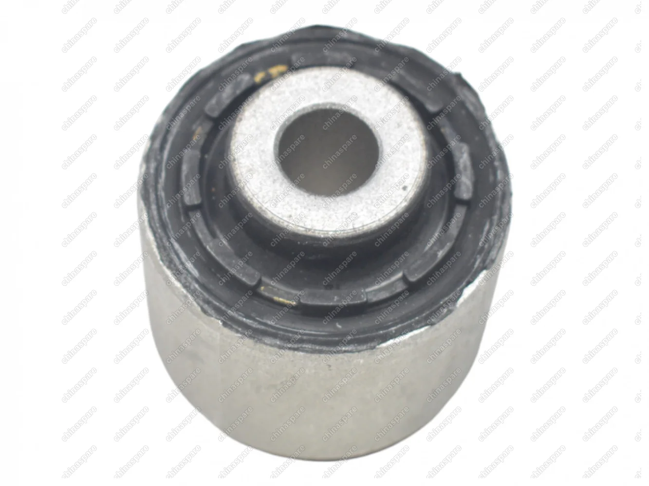 Сайлентблок рычага YNK Mercedes C-CLASS (W205)