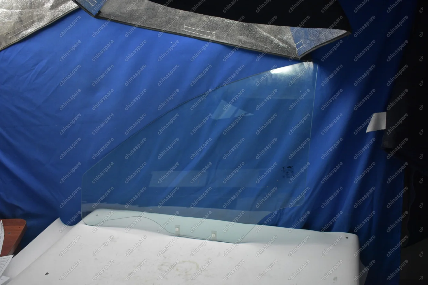 Стекло двери передней левой Chery Tiggo 2