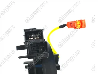 Шлейф подрулевой Toyota Fortuner 15- / Hilux 15-