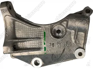 Кронштейн двигателя