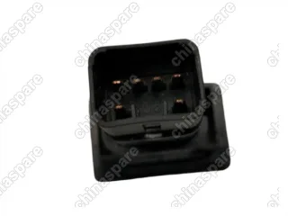 Кнопка включения обогрева правого сиденья Geely MK