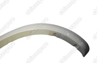 Накладка крыла заднего правого Mitsubishi L200