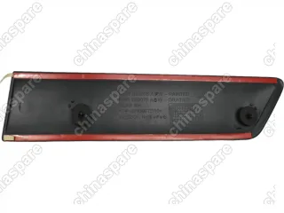 Молдинг заднего крыла правого Ford Fiesta 2001-2008 / Fusion 2002-2012