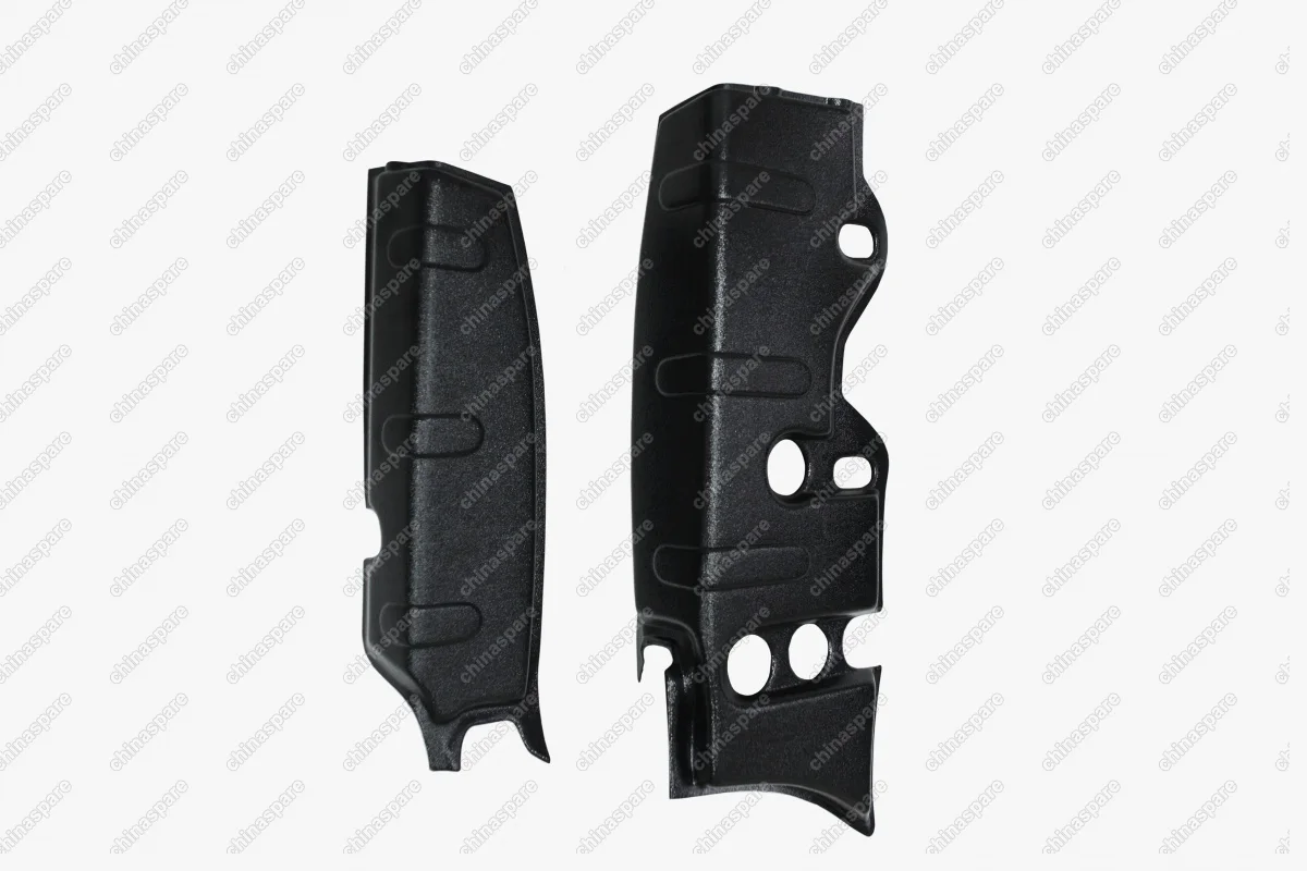 NNTR027402 Накладки на боковые стойки багажника для Nissan Terrano 2014—