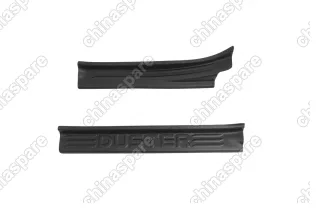NRD019702 Накладки на внутренние пороги дверей  (4 шт.)  Вариант 2 для Renault Duster 2010—2014, 2015-