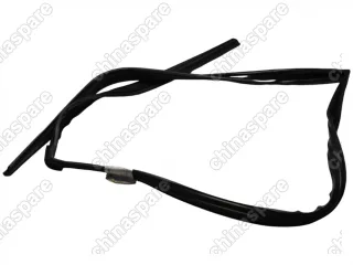 Уплотнитель стекла двери передней правой Toyota Avensis II 2003-2008