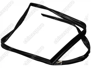 Уплотнитель стекла двери передней правой Toyota Avensis II 2003-2008