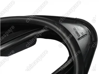 Уплотнитель стекла двери Opel Corsa D 2006-2015