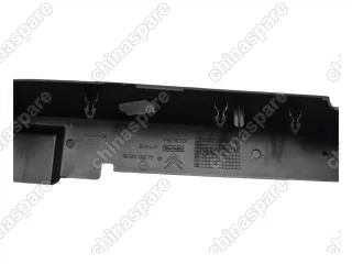 Заглушка стеклоочистителей Peugeot-Citroen