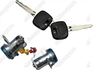 Личинка двери Toyota Corolla / Geo Prizm