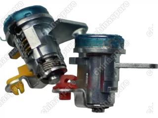 Личинка двери Toyota Corolla / Geo Prizm